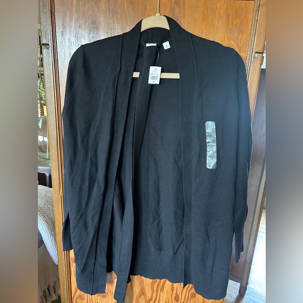 NWT Gap cardigan. Size XS.